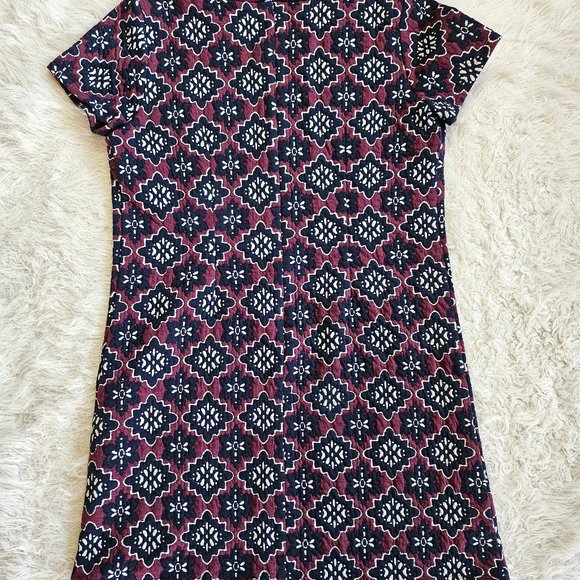 LOFT Petite women's Maroon Geometric Floral Pattern Quilted Jacquard Mini Dress - Picture 3 of 7